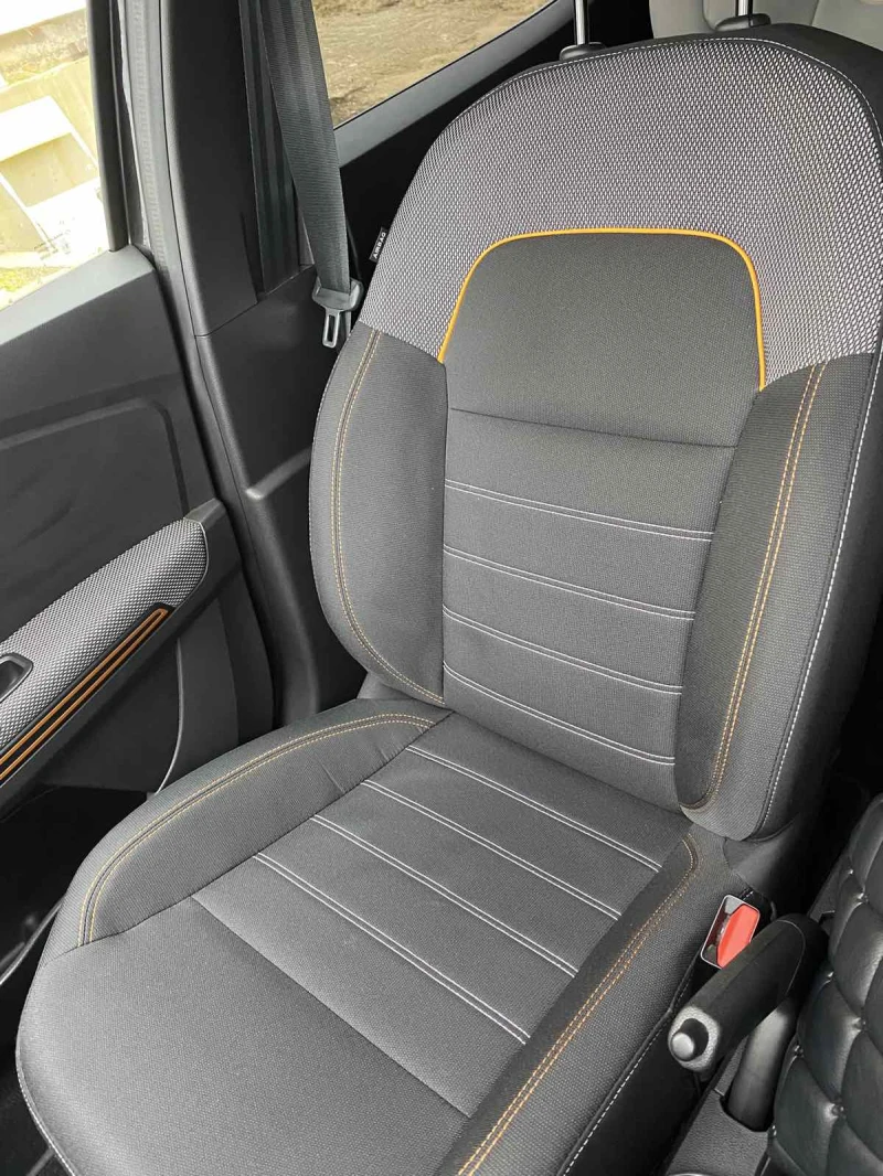 Dacia Sandero Stepway, снимка 17 - Автомобили и джипове - 53315629