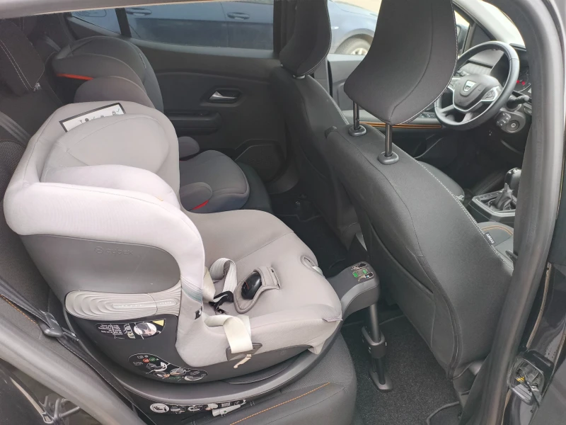 Dacia Sandero Stepway, снимка 10 - Автомобили и джипове - 53315629