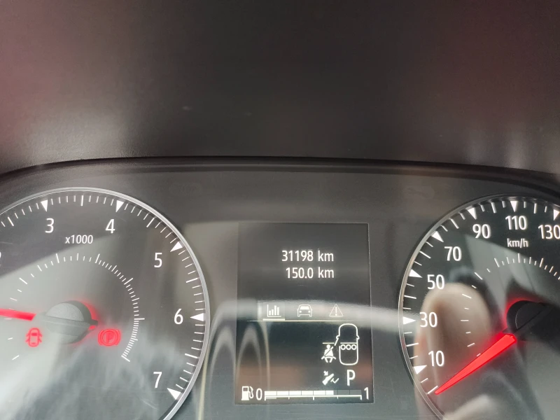 Dacia Sandero Stepway, снимка 13 - Автомобили и джипове - 53315629