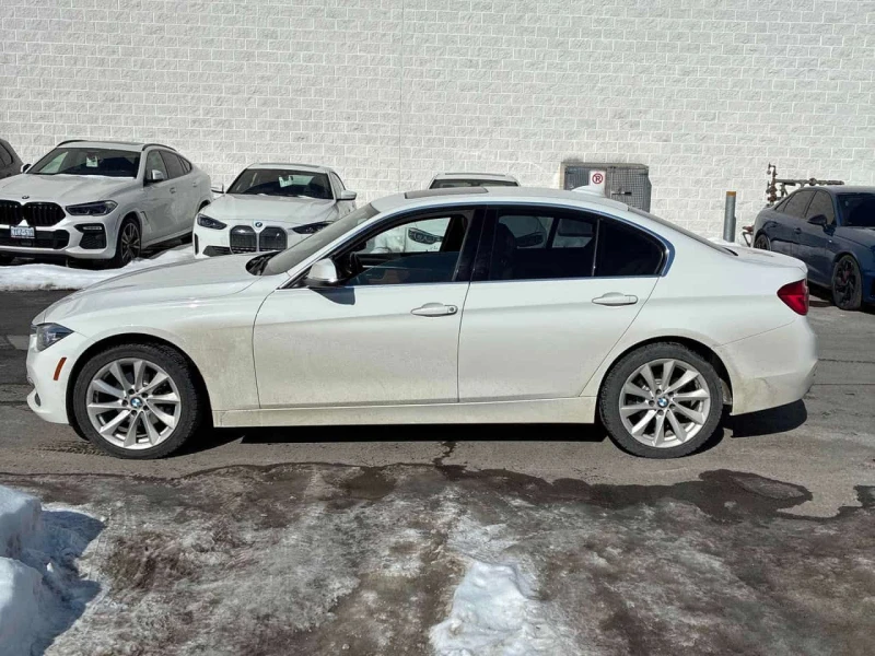 BMW 330 i xDrive/CARFAX/ШИБИДАХ/ПРЕДСТАВИТЕЛСТВО НА BMW, снимка 3 - Автомобили и джипове - 53585577