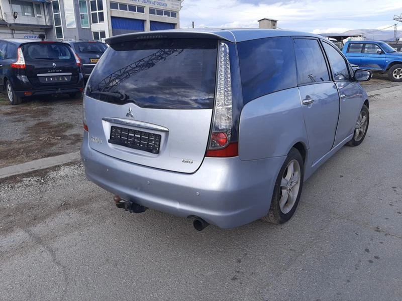 Mitsubishi Grandis 2.0 did - изображение 4