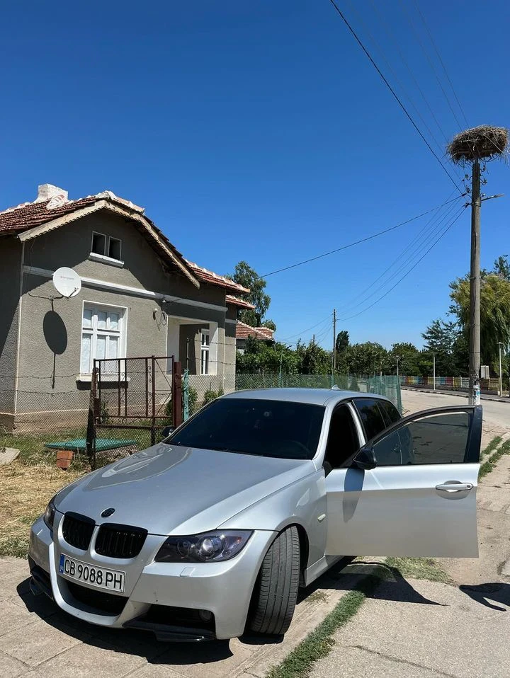 BMW 330, снимка 1 - Автомобили и джипове - 47331808