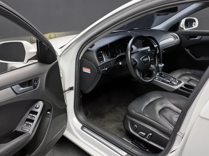 Audi A4 2.0 TDI, снимка 11 - Автомобили и джипове - 53678088