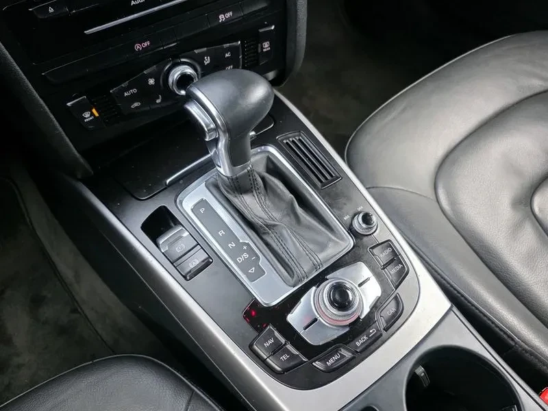 Audi A4 2.0 TDI, снимка 9 - Автомобили и джипове - 53678088