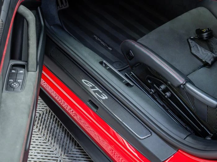 Porsche 911 992 GT3 Clubsport * CARBON* BOSE * LIFT* CAM* , снимка 14 - Автомобили и джипове - 55242119