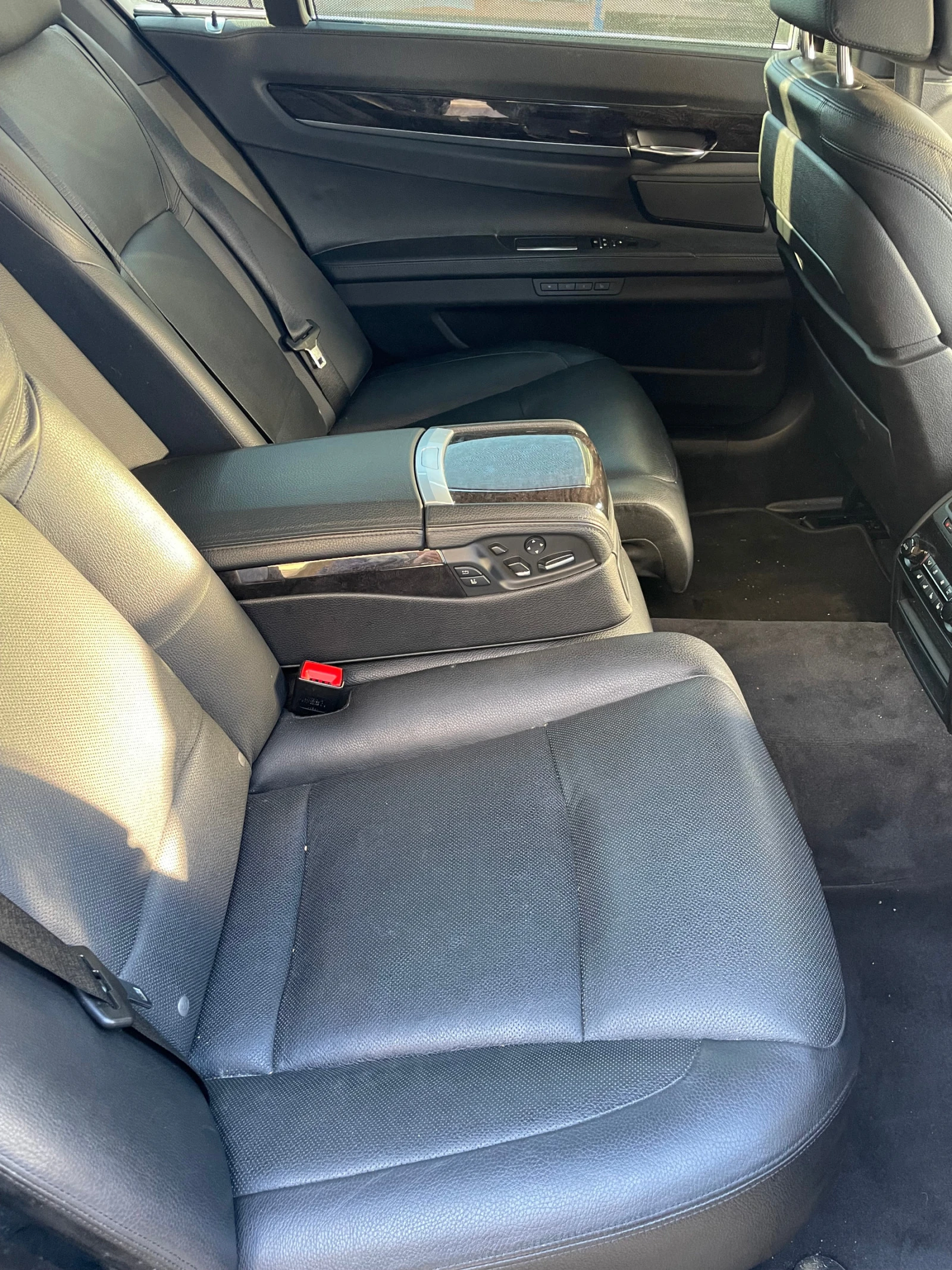 BMW 740, снимка 1