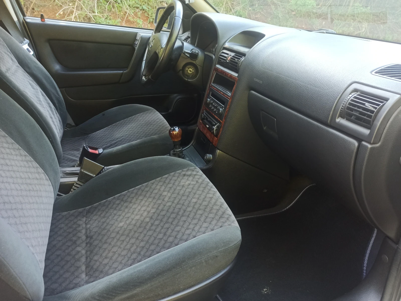 Opel Astra 1.7 CDTI 80 к.с. - изображение 9