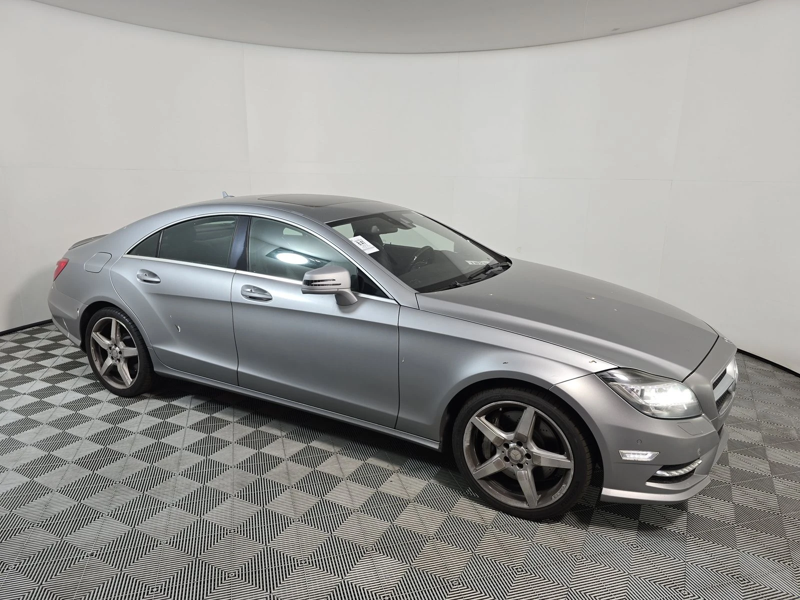 Mercedes-Benz CLS 550 AMG* Обдух* Full LED* Harman* М.Точка* Нощ.виждане - изображение 5