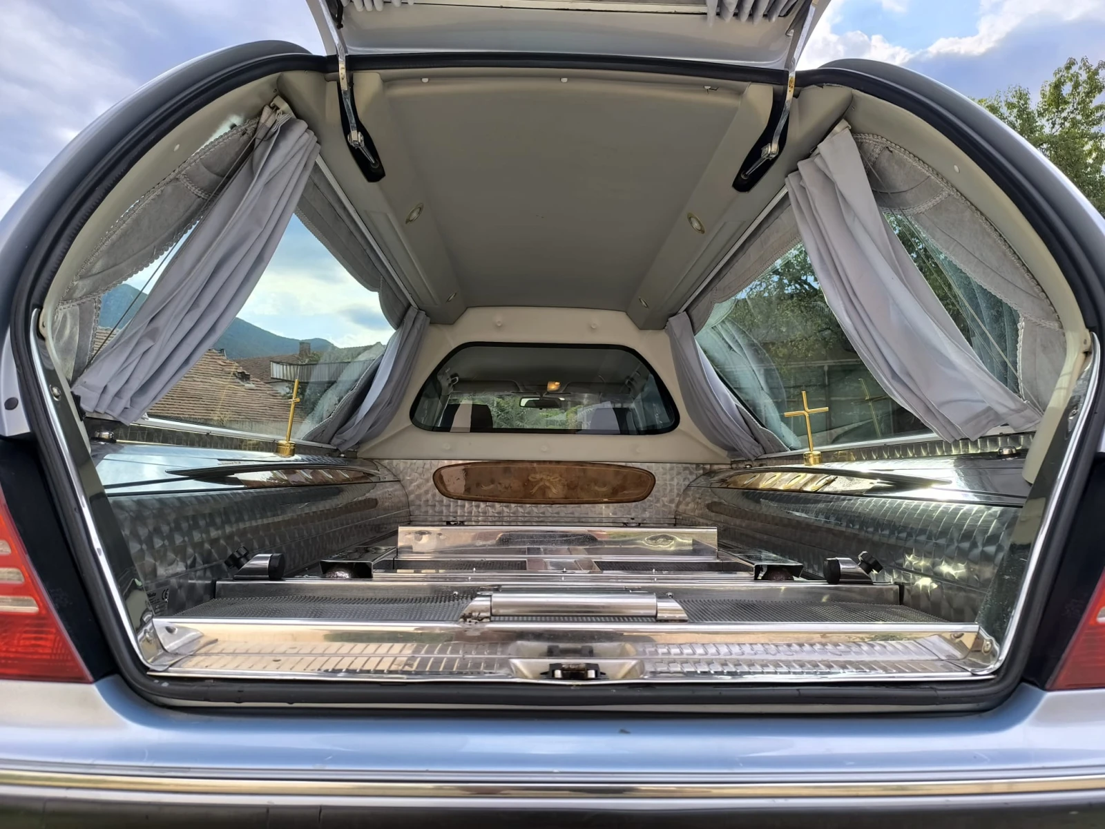 Mercedes-Benz E 270 Pilato - изображение 6