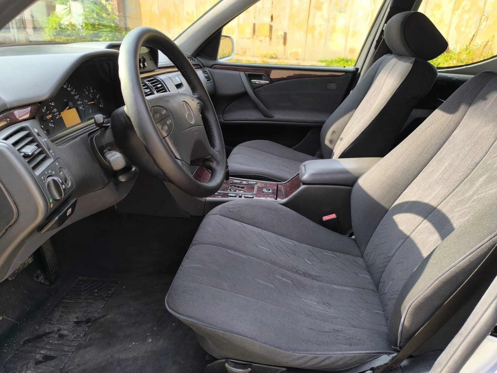 Mercedes-Benz E 270 Pilato - изображение 8