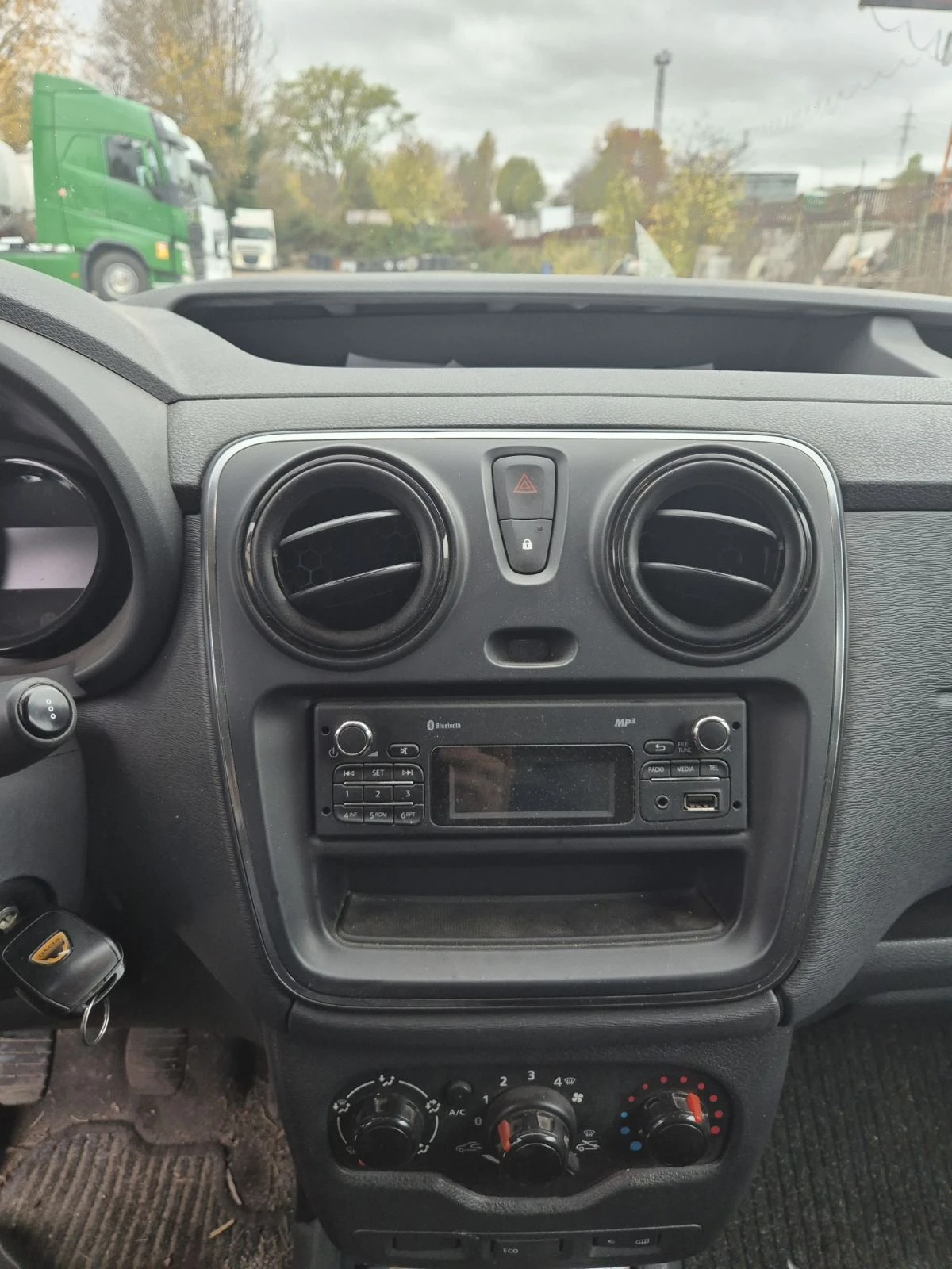 Dacia Dokker  - изображение 8