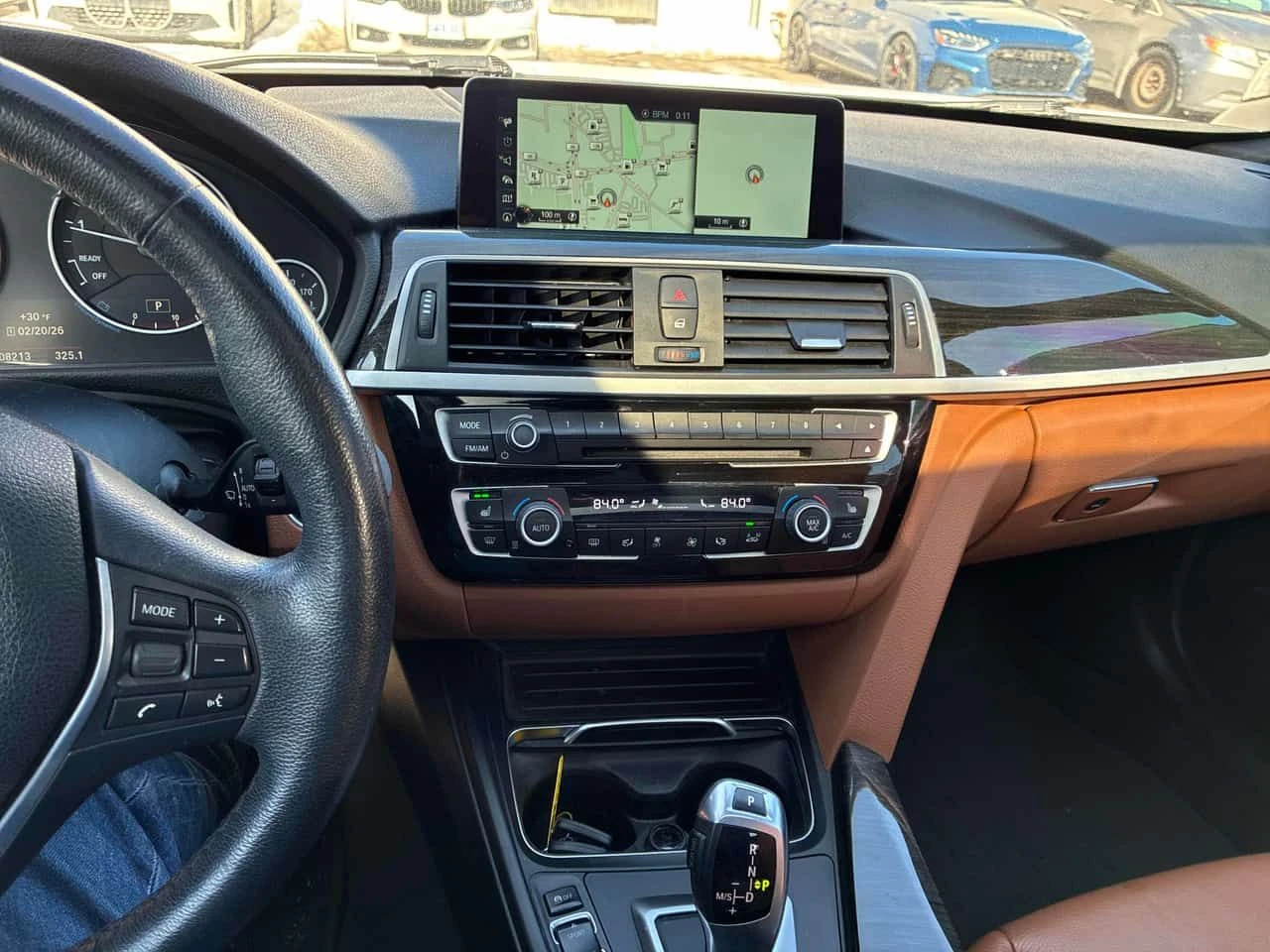 BMW 330 i xDrive/CARFAX/ШИБИДАХ/ПРЕДСТАВИТЕЛСТВО НА BMW - изображение 10