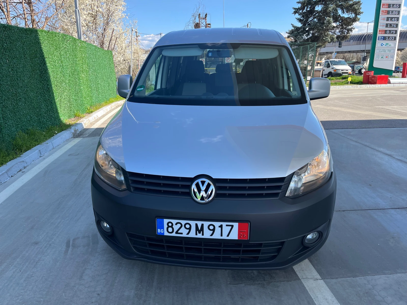 VW Caddy 1.6TDI, АВТОМАТ EURO5, снимка 2 - Автомобили и джипове - 53637327