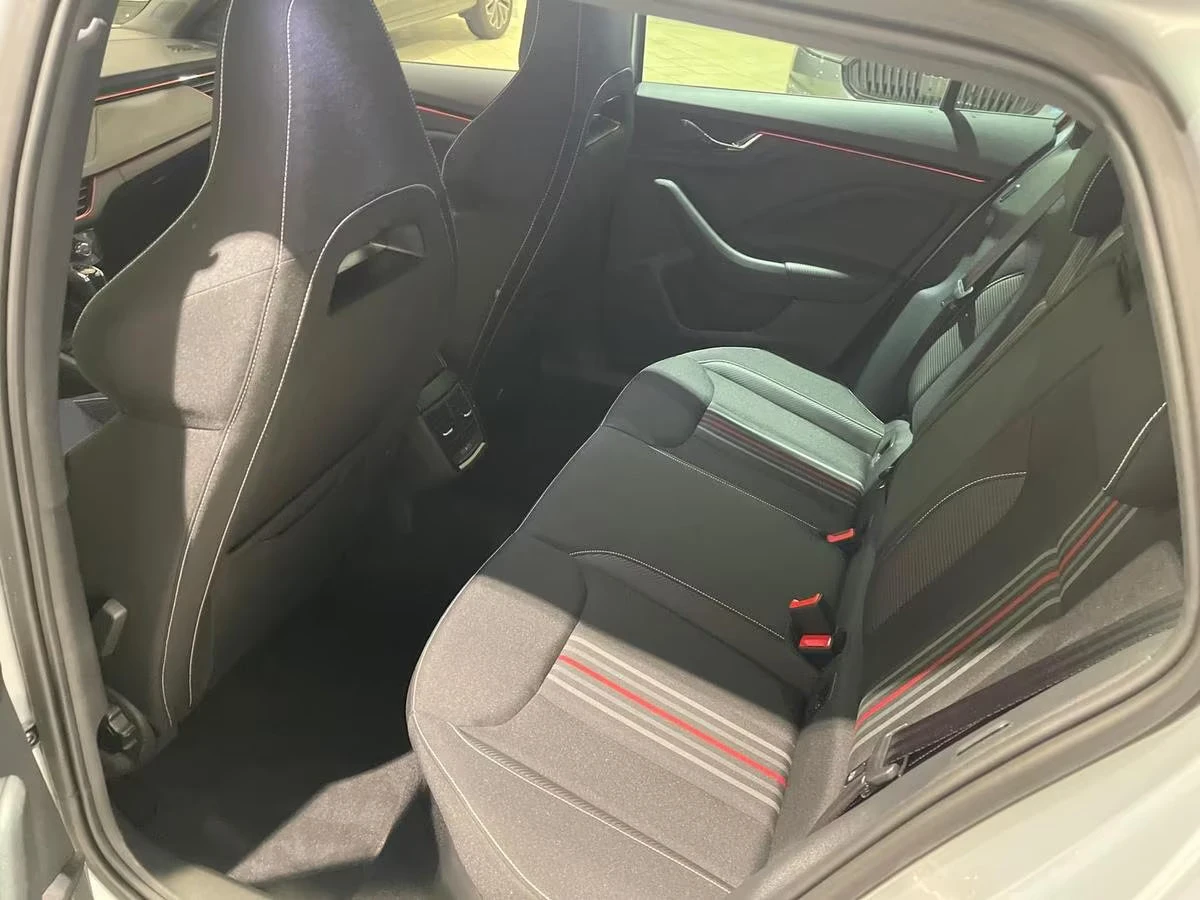 Skoda Scala 1.0TFSI/116HP/MONTECARLO/PANO/CAM/MATRIX/NAVI/128z, снимка 12 - Автомобили и джипове - 53781032