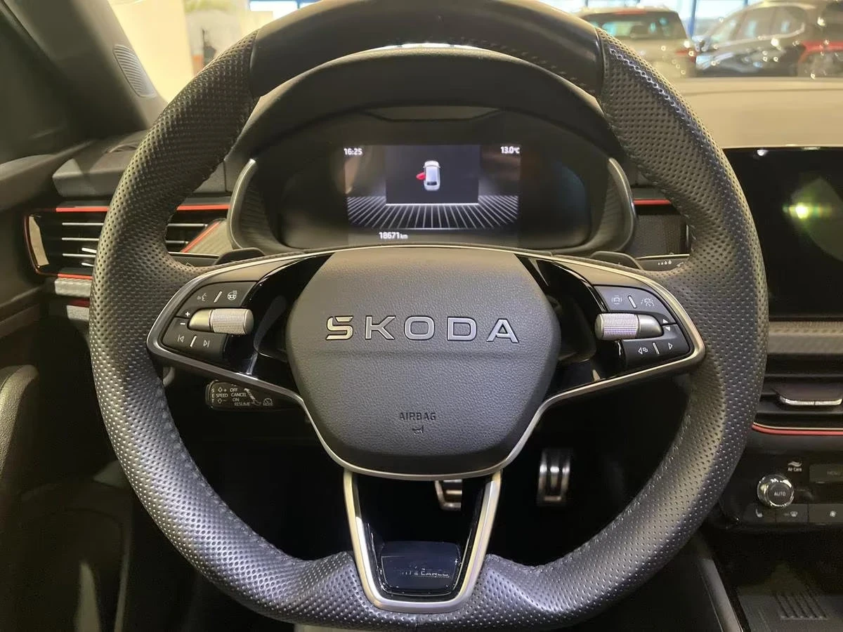 Skoda Scala 1.0TFSI/116HP/MONTECARLO/PANO/CAM/MATRIX/NAVI/128z, снимка 8 - Автомобили и джипове - 53781032