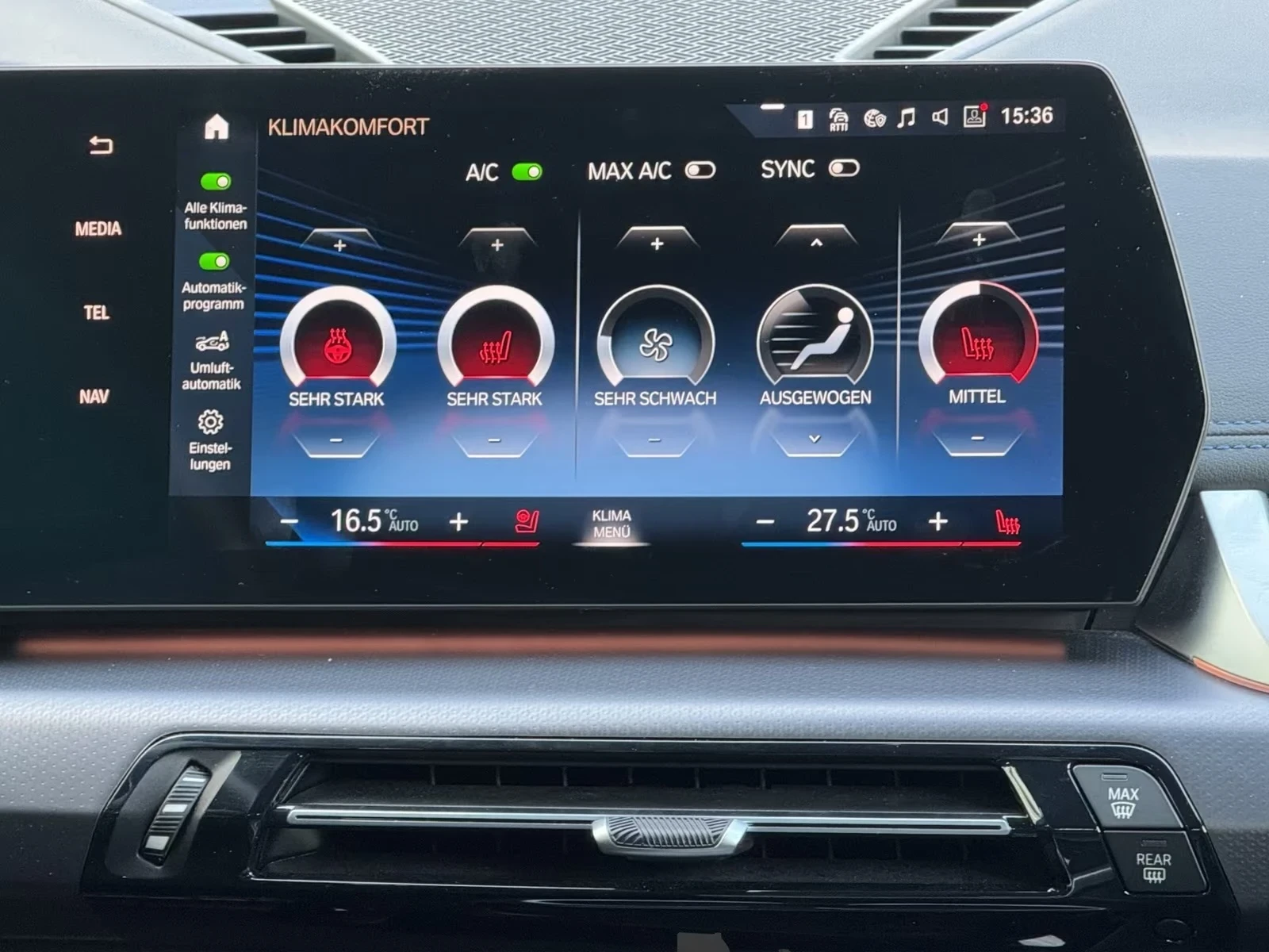 BMW iX1 xDrive30 M-Sport 360 Keyless Pano Head Up H/K, снимка 14 - Автомобили и джипове - 53994368