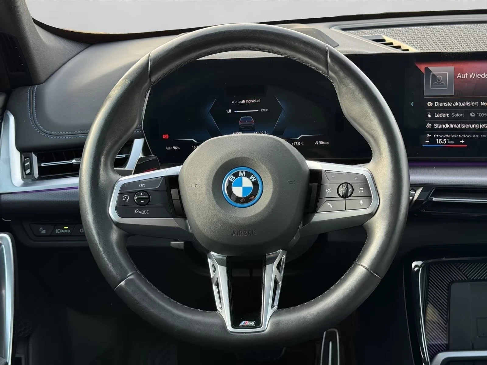 BMW iX1 xDrive30 M-Sport 360 Keyless Pano Head Up H/K, снимка 10 - Автомобили и джипове - 53994368