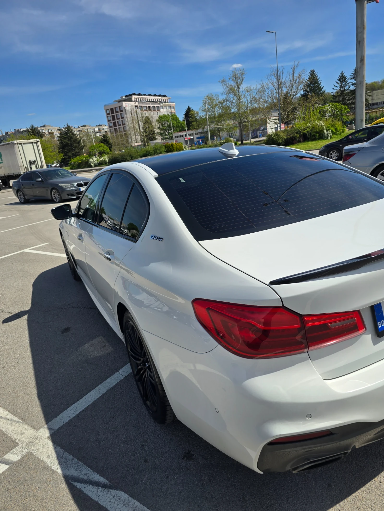 BMW 530E, снимка 6 - Автомобили и джипове - 54349349