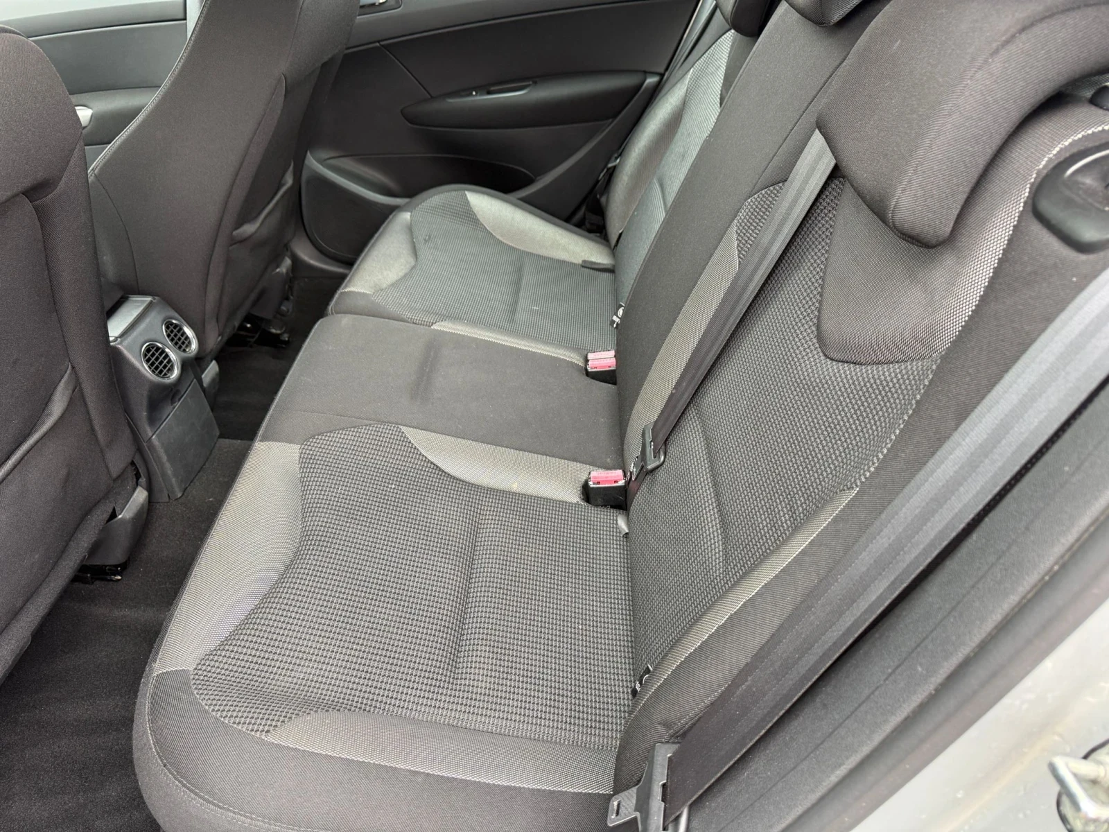 Peugeot 308 1, 600 EURO5, снимка 10 - Автомобили и джипове - 54382314