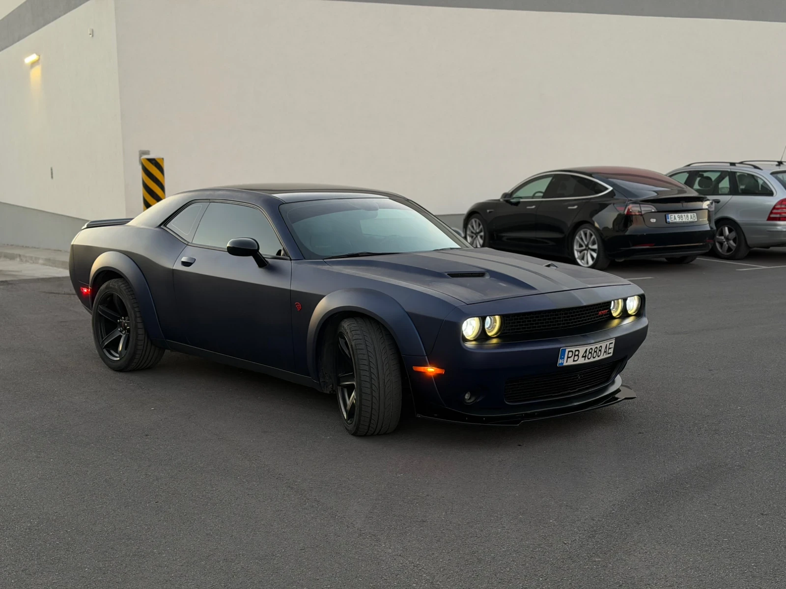 Dodge Challenger 5, 7 HEMI / WIDEBODY SRT pack, снимка 3 - Автомобили и джипове - 55957176