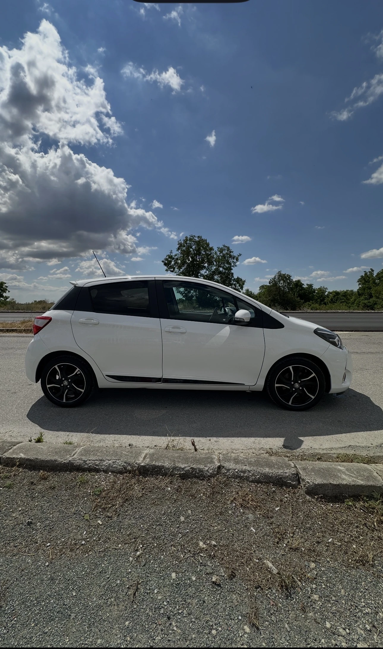 Toyota Yaris FACELIFT ШВЕЙЦАРИЯ, снимка 4 - Автомобили и джипове - 55393045