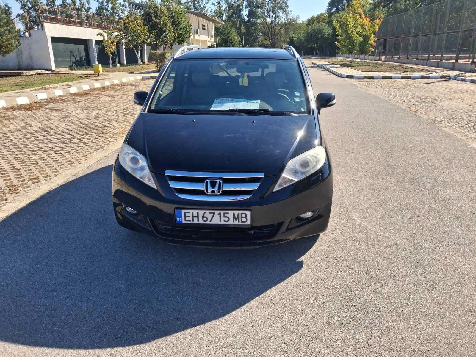 Honda Fr-v, снимка 3 - Автомобили и джипове - 56376851