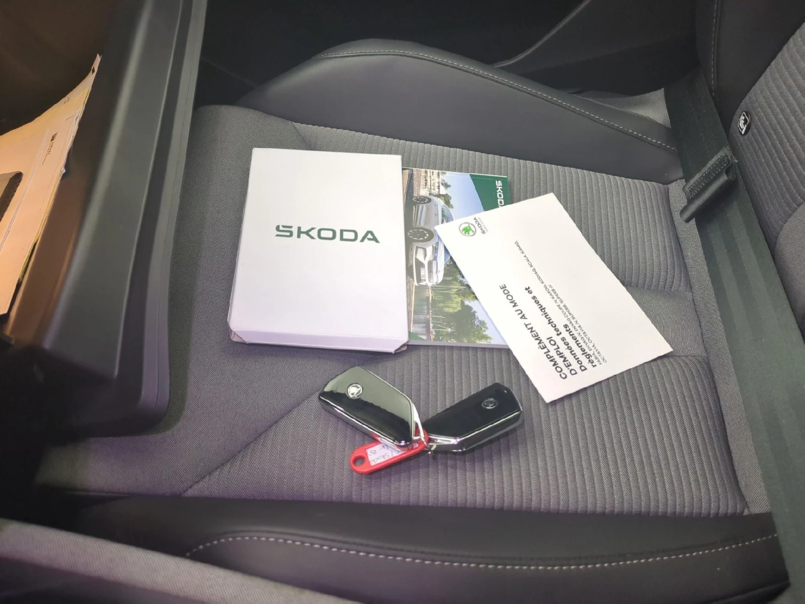 Skoda Enyaq Coupe 85 Leather LED Navi Panorama 98.02% SoH | Mobile.bg � ����������� 13