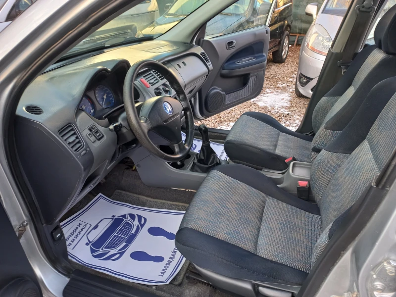 Honda Hr-v 1.6i* 4&#215;4* клима* 4врати, снимка 5 - Автомобили и джипове - 48638753