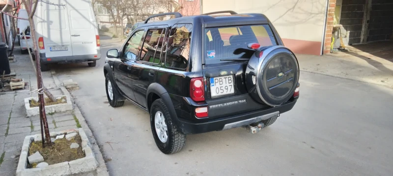 Land Rover Freelander 2.0TD4, снимка 4 - Автомобили и джипове - 49510353