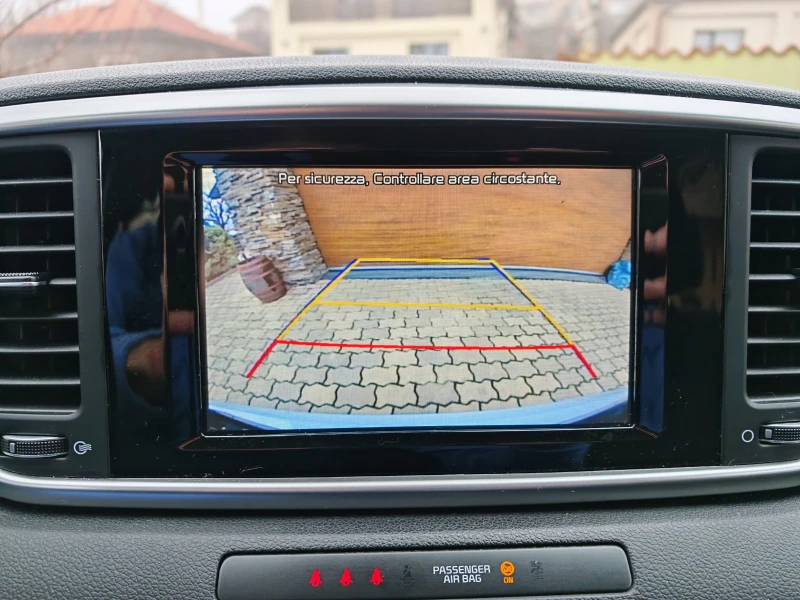 Kia Sportage 1.6CRDI-КАМЕРА-Car Play-Android Auto, снимка 17 - Автомобили и джипове - 52811751