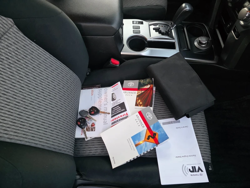 Toyota 4runner  SR5, снимка 8 - Автомобили и джипове - 52916244