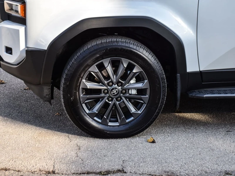 Toyota Land cruiser * | PREMIUM| ROOF| LEATHER| HUD| JBL| 12.3TOUCH| 2, снимка 4 - Автомобили и джипове - 52927413