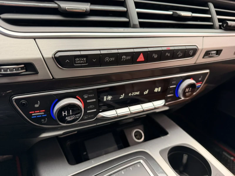 Audi SQ7 CERAMIC / BANG&OLUFSEN / FULL, снимка 13 - Автомобили и джипове - 53189235