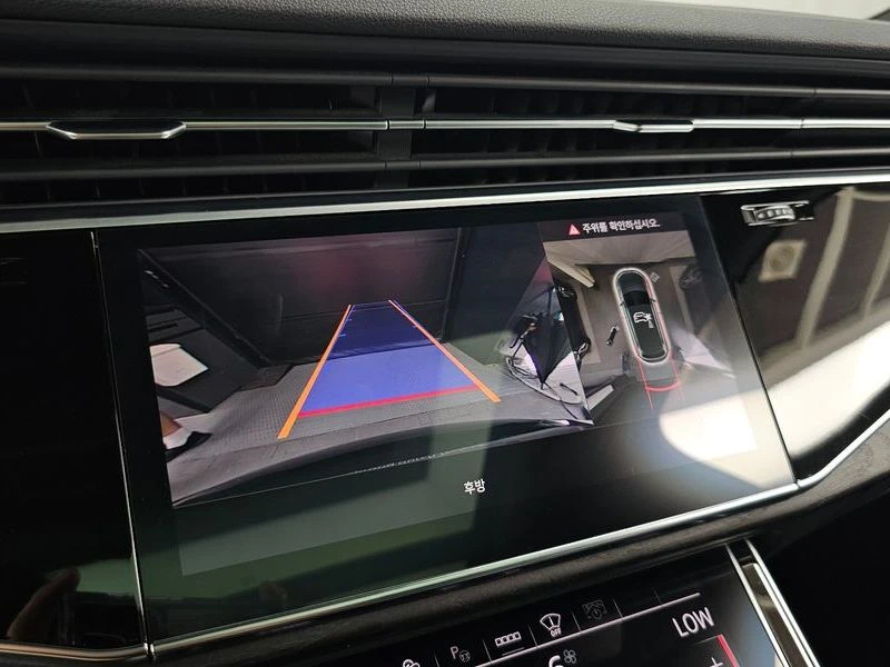 Audi Q7 3.0 DHX Automatic, снимка 13 - Автомобили и джипове - 55462903