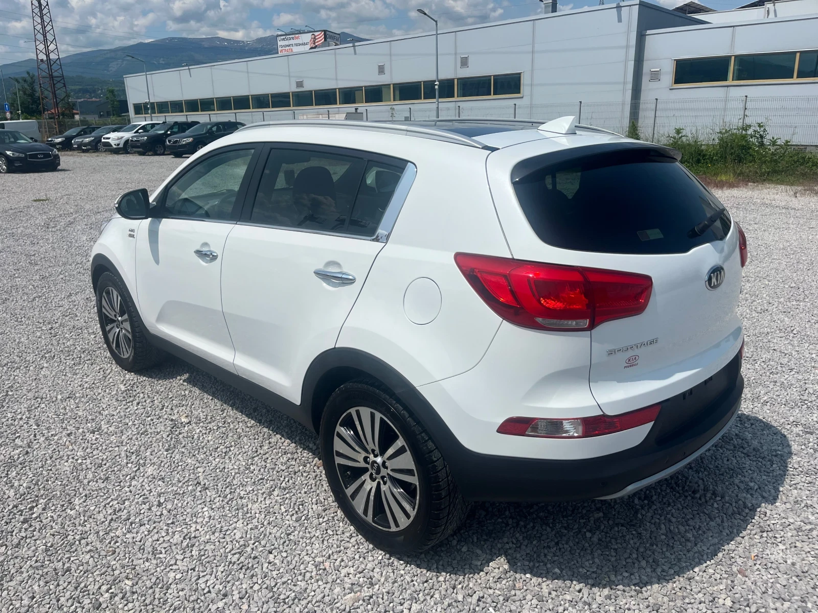 Kia Sportage 2.0CRDI-184k.c. REBEL, 4x4, Автомат, Панорама - изображение 4