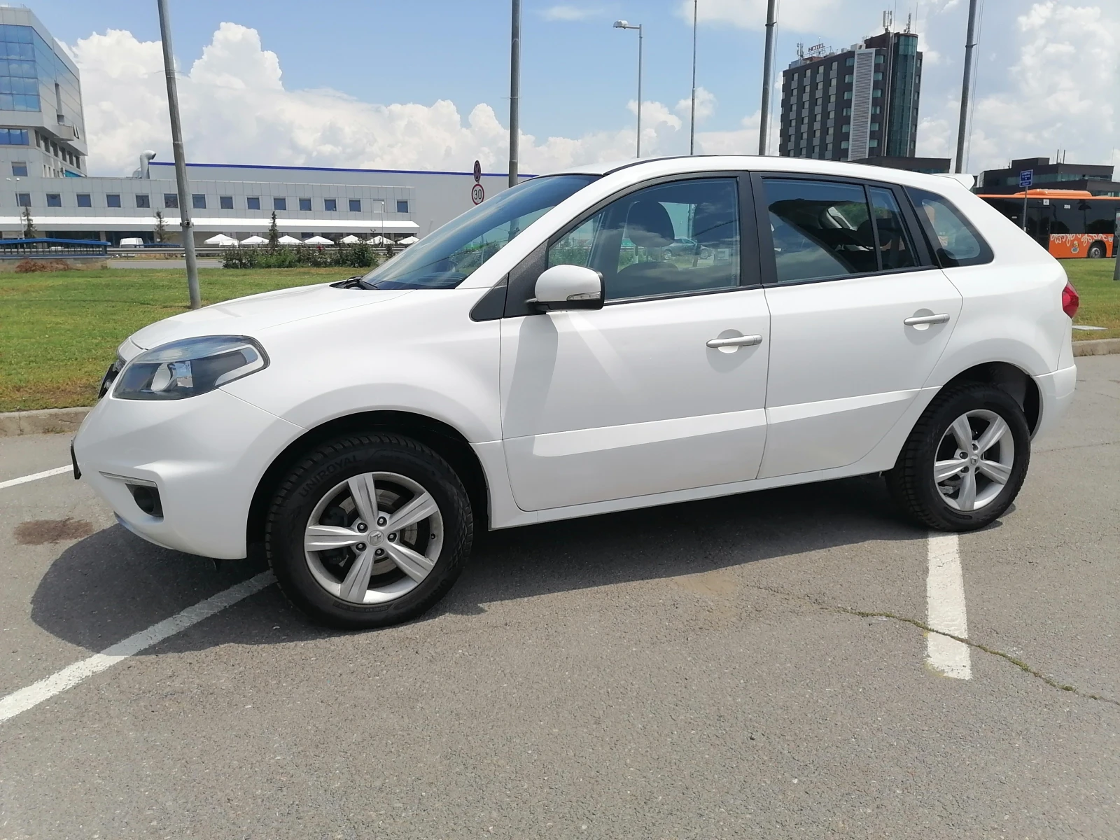 Renault Koleos 2.5i 4x4 - изображение 3