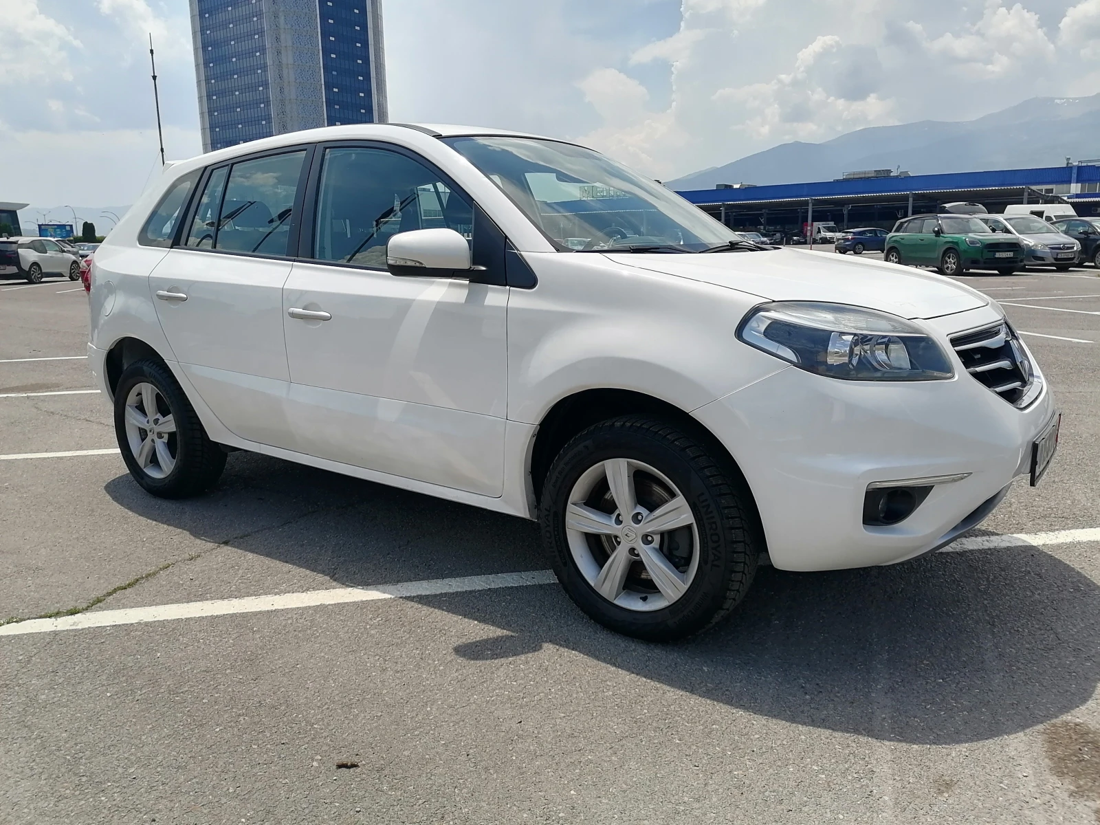 Renault Koleos 2.5i 4x4 - изображение 8