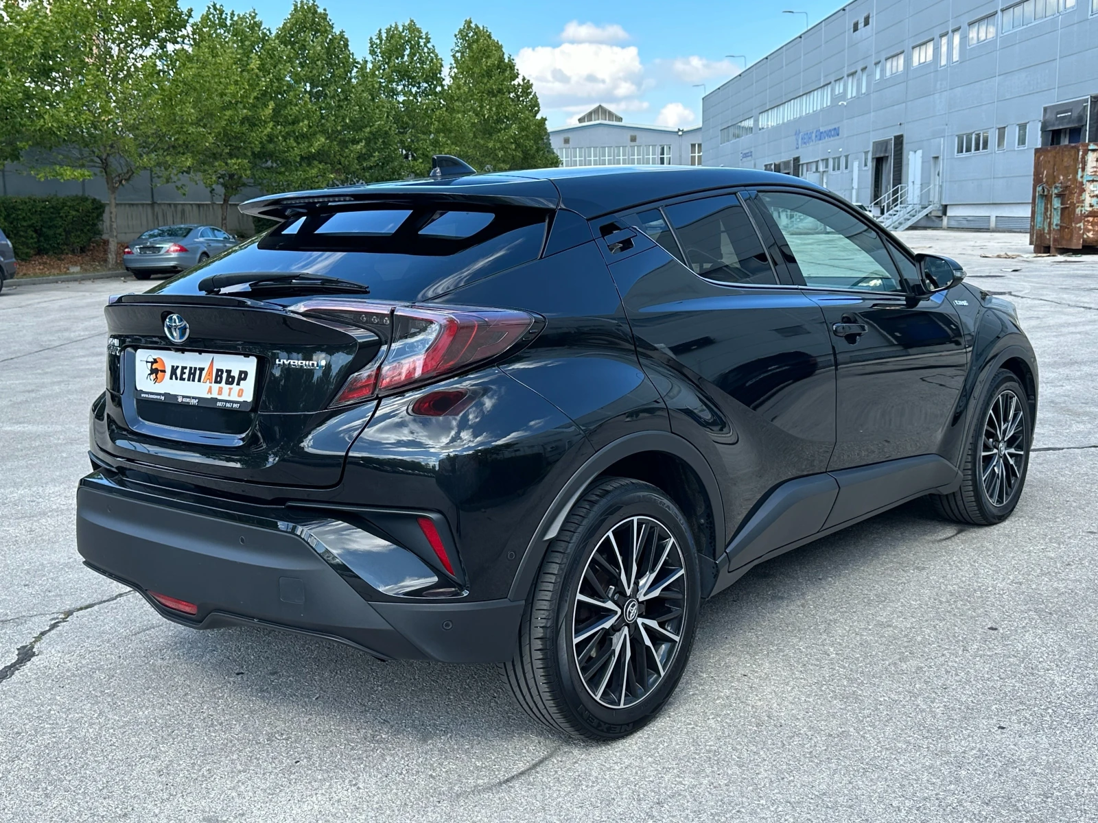 Toyota C-HR 1.8 Hybrid 98 к.с. - изображение 4