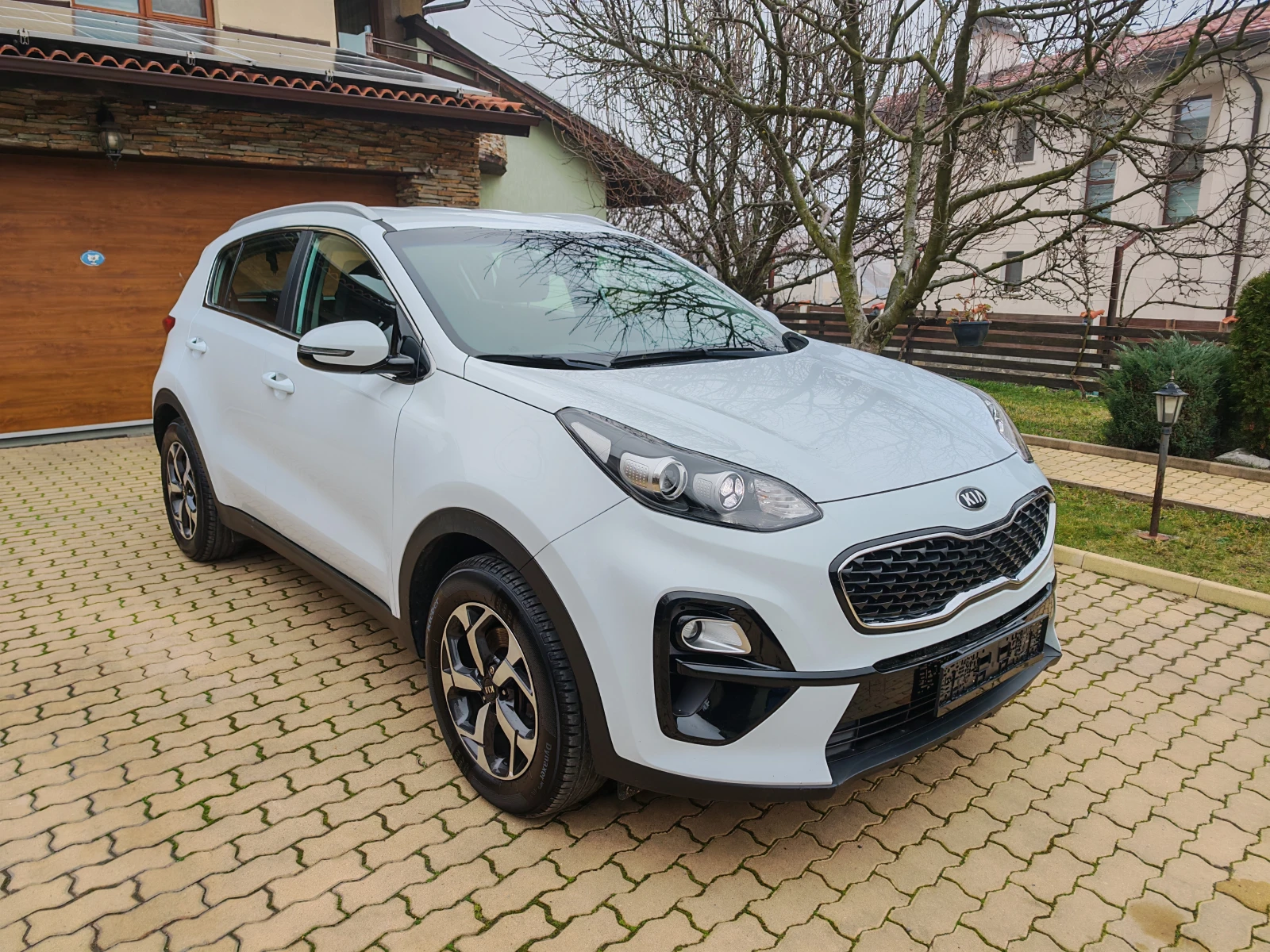 Kia Sportage 1.6CRDI-КАМЕРА-Car Play-Android Auto - изображение 3