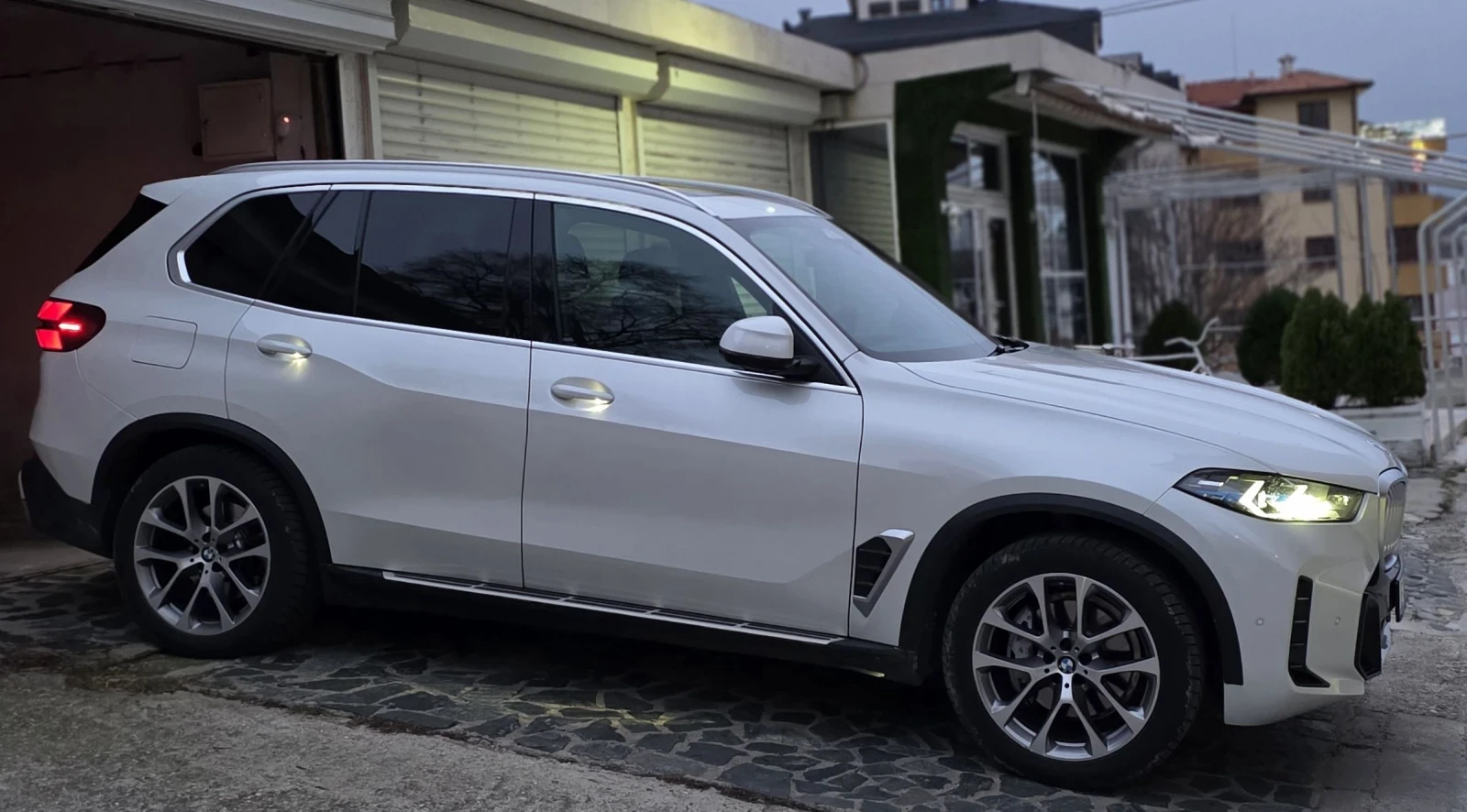 BMW X5 M40I - изображение 5