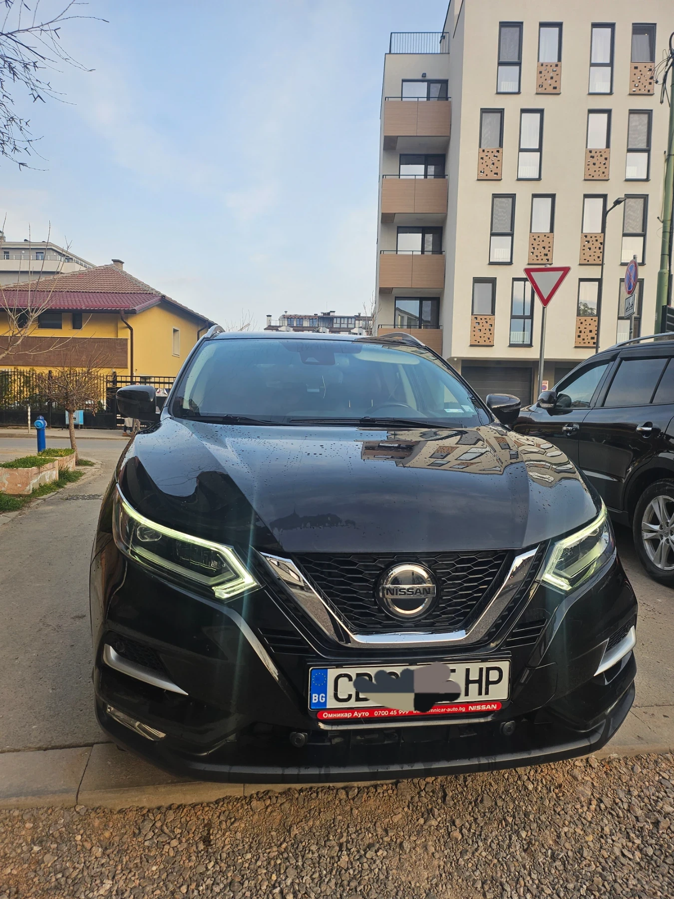 Nissan Qashqai, снимка 7 - Автомобили и джипове - 53781941