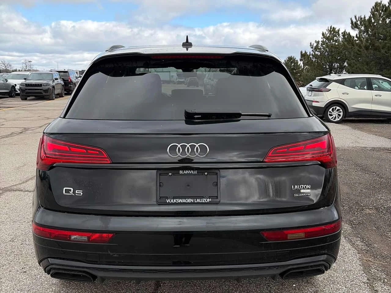 Audi Q5 Progressiv/360 КАМЕРИ/ПАНОРАМА/ДИСТРОНИК/ДВА КЛЮЧА, снимка 5 - Автомобили и джипове - 54387609