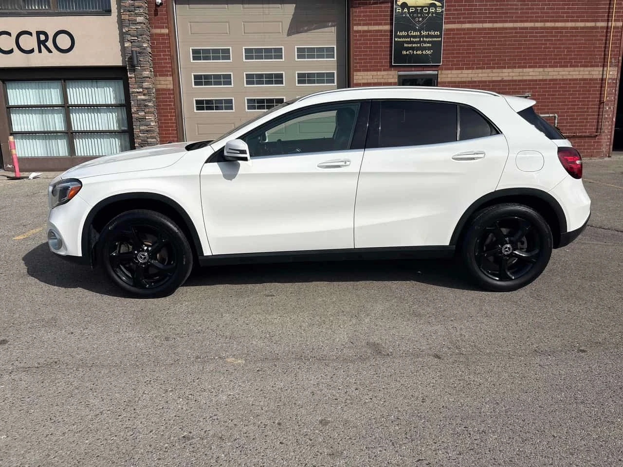 Mercedes-Benz GLA 250 PANO| ПОДГРЕВИ| ПАМЕТ| 2 КЛЮЧА| , снимка 2 - Автомобили и джипове - 55293814