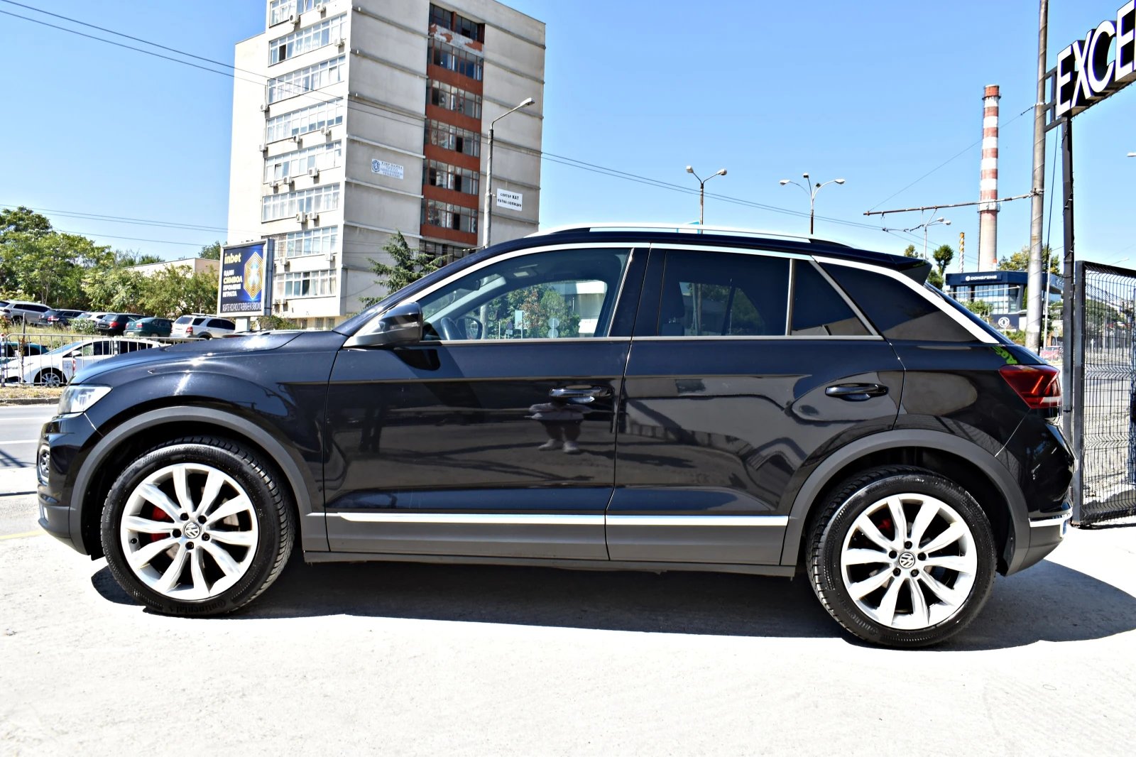 VW T-Roc 2.0TDI* FACELIFT* LED* DIGITAL* DISSTRONIC* LINE-A, снимка 3 - Автомобили и джипове - 55890196