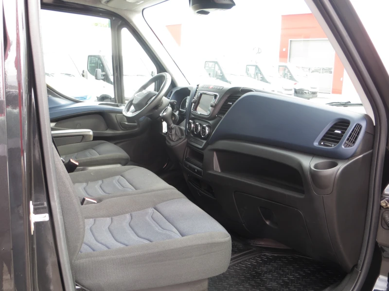 Iveco Daily 35C18, снимка 12 - Бусове и автобуси - 50373583