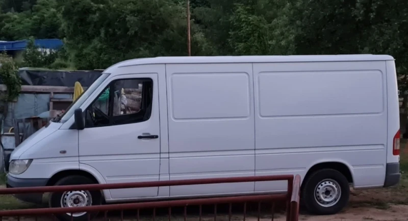 Mercedes-Benz Sprinter 208, снимка 6 - Бусове и автобуси - 53143670