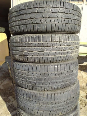 Гуми Зимни 215/60R16, снимка 1 - Гуми и джанти - 39361435