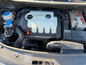 VW Touran Регистриран / Обслужен /, снимка 11