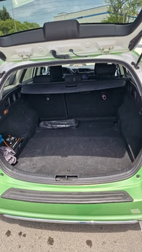 Toyota Auris Hybrid + ГАЗ, снимка 9