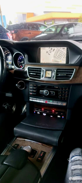 Mercedes-Benz E 350 BLACK EDITION , снимка 10